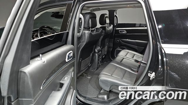 Jeep Grand Cherokee 3.6 Summit WK2 2020 — фото 11