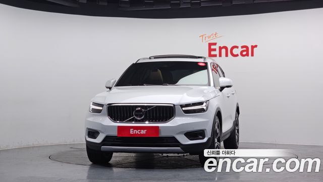 Volvo XC40 T4 Inscription 2020 — фото 3