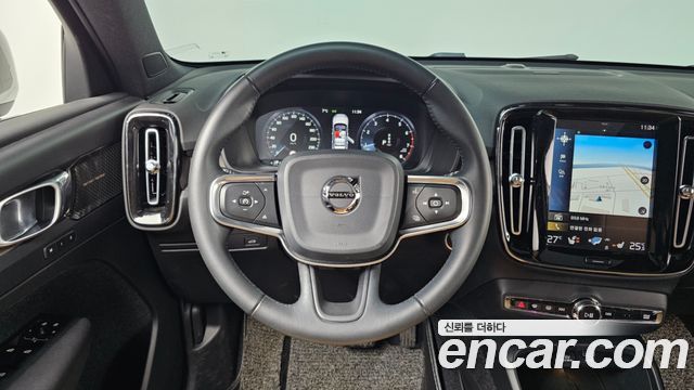 Volvo XC40 T4 Inscription 2020 — фото 17
