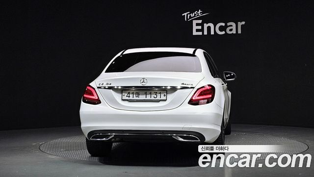 Mercedes-Benz C-Class (W205) C220 d 4MATIC Exclusive 2019 — фото 4