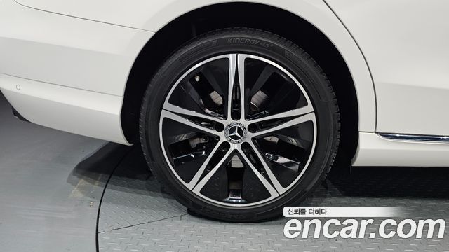 Mercedes-Benz C-Class (W205) C220 d 4MATIC Exclusive 2019 — фото 5