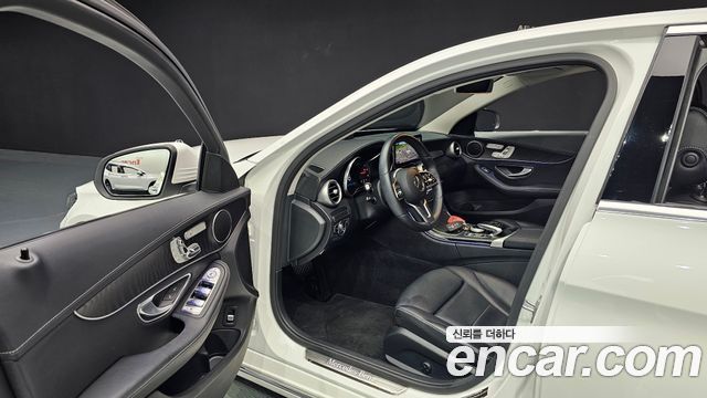 Mercedes-Benz C-Class (W205) C220 d 4MATIC Exclusive 2019 — фото 11