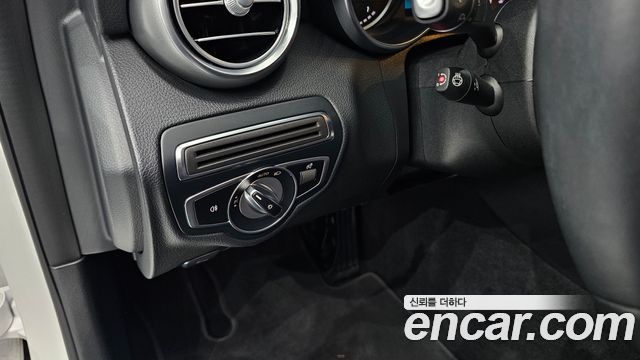 Mercedes-Benz C-Class (W205) C220 d 4MATIC Exclusive 2019 — фото 16