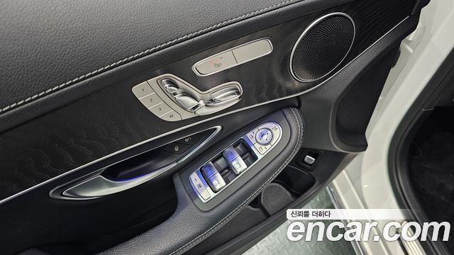 Mercedes-Benz C-Class (W205) C220 d 4MATIC Exclusive 2019 — фото 18