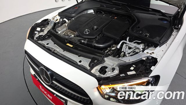 Mercedes-Benz E-Class (W213) E220d 4MATIC AMG Line 2021 — фото 6