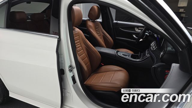 Mercedes-Benz E-Class (W213) E220d 4MATIC AMG Line 2021 — фото 10