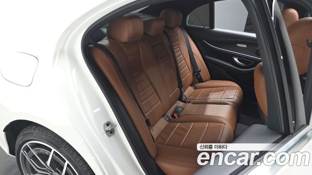 Mercedes-Benz E-Class (W213) E220d 4MATIC AMG Line 2021 — фото 11
