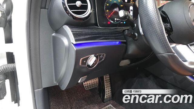 Mercedes-Benz E-Class (W213) E220d 4MATIC AMG Line 2021 — фото 13