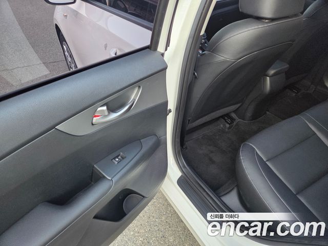 Kia K3 Standard 2021 — фото 18