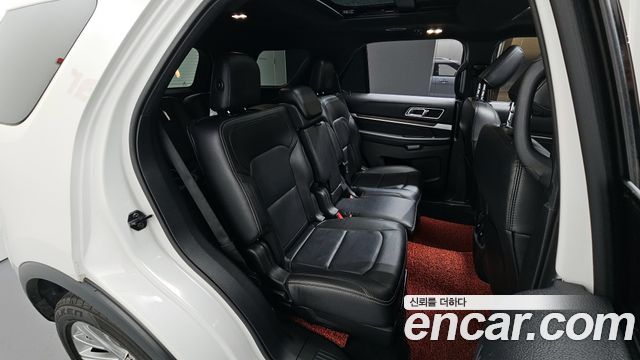 Ford Explorer 2.3 Limited 4WD 5th 2019 — фото 11
