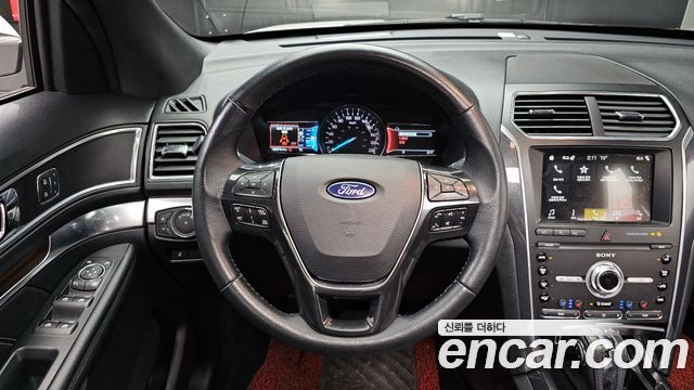 Ford Explorer 2.3 Limited 4WD 5th 2019 — фото 14