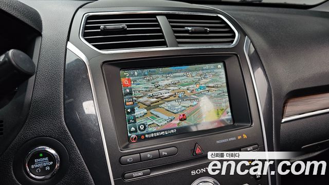 Ford Explorer 2.3 Limited 4WD 5th 2019 — фото 15