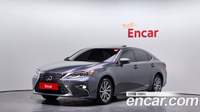 Lexus ES300h Supreme+ XV60
