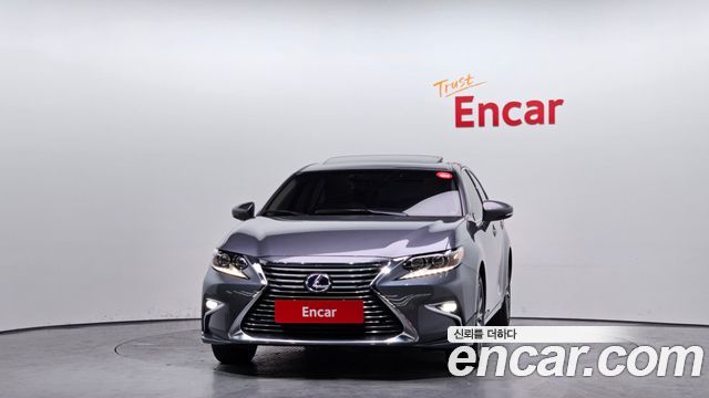 Lexus ES300h Supreme+ XV60 2018 — фото 3