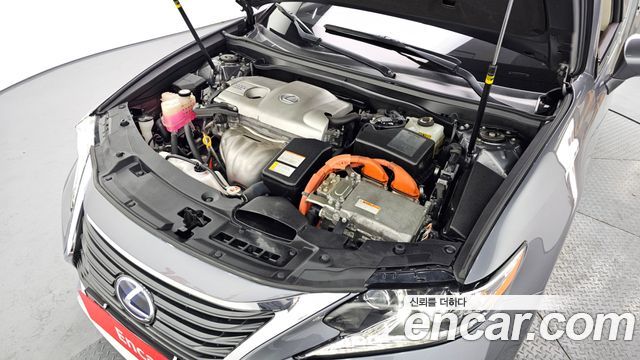 Lexus ES300h Supreme+ XV60 2018 — фото 6