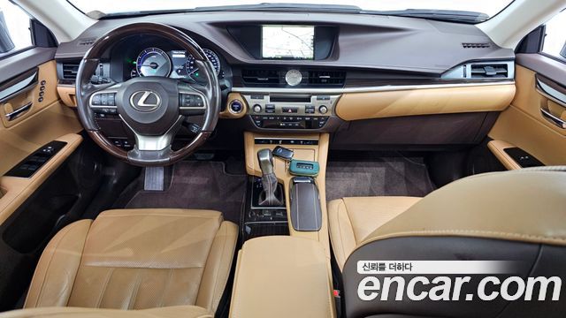 Lexus ES300h Supreme+ XV60 2018 — фото 7