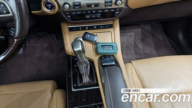 Lexus ES300h Supreme+ XV60 2018 — фото 9