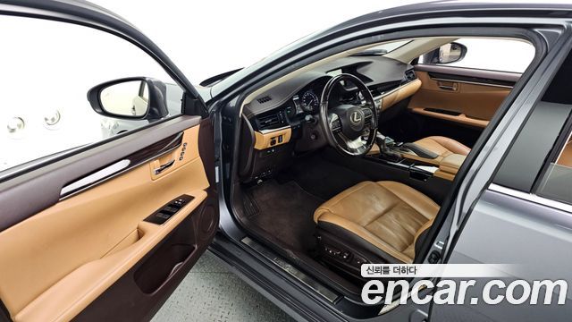 Lexus ES300h Supreme+ XV60 2018 — фото 10