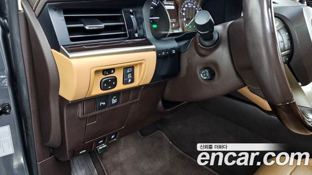 Lexus ES300h Supreme+ XV60 2018 — фото 16
