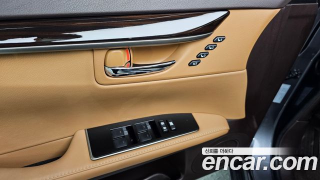 Lexus ES300h Supreme+ XV60 2018 — фото 19