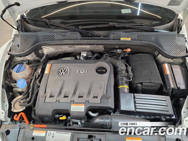 Volkswagen Beetle 2.0 TDI Premium 3rd 2014 — фото 6