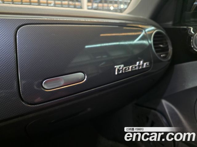 Volkswagen Beetle 2.0 TDI Premium 3rd 2014 — фото 17