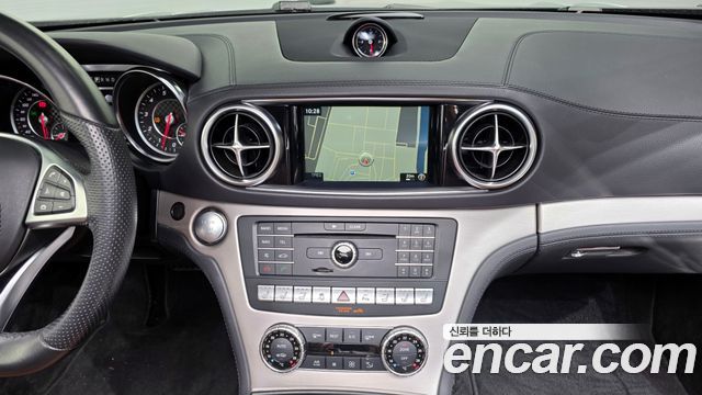 Mercedes-Benz SL-Class SL400 R231 2019 — фото 17