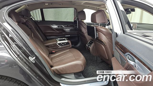 BMW 7 Series (G11) 740Li xDrive 2016 — фото 12