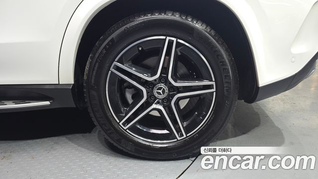 Mercedes-Benz GLE-Class (W167) GLE450 4MATIC 2019 — фото 5