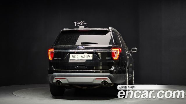 Ford Explorer 2.3 Limited 4WD 5th 2017 — фото 4