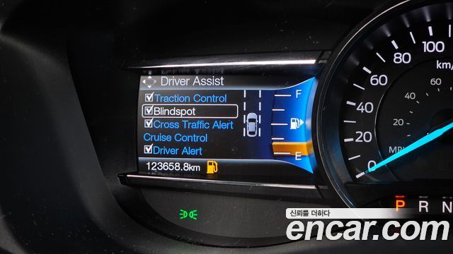 Ford Explorer 2.3 Limited 4WD 5th 2017 — фото 17