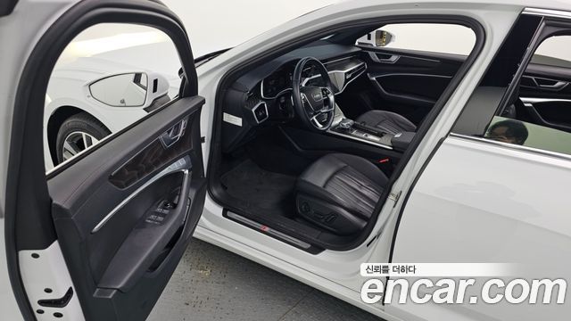 Audi A6 (C8) 45 TFSI Premium 2022 — фото 11