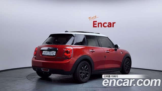 MINI Cooper D 5Door HIGH 3rd 2016 — фото 2