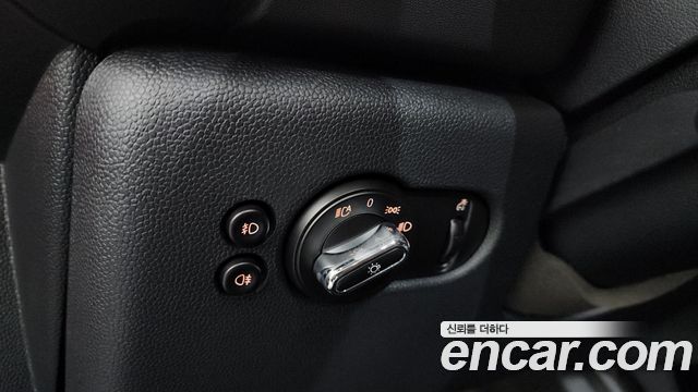 MINI Cooper D 5Door HIGH 3rd 2016 — фото 14