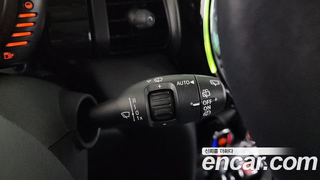 MINI Cooper D 5Door HIGH 3rd 2016 — фото 15