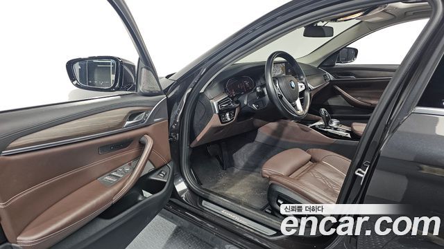 BMW 5 Series (G30) 530i Luxury Plus 2020 — фото 10