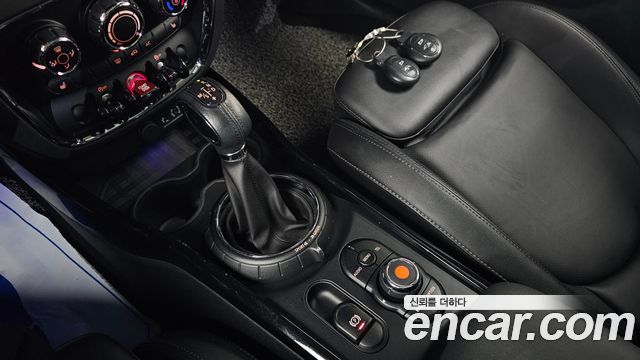 MINI Cooper D Clubman Standard 2nd 2016 — фото 9