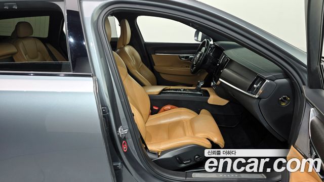 Volvo V90 Cross Country T5 Pro AWD 2019 — фото 11