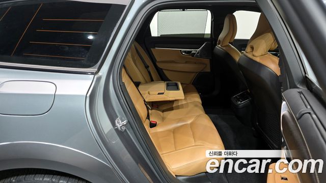 Volvo V90 Cross Country T5 Pro AWD 2019 — фото 12
