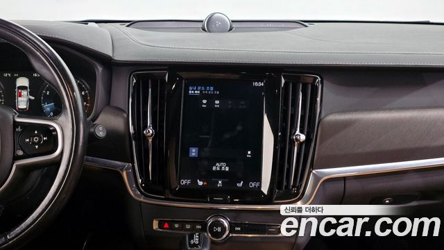 Volvo V90 Cross Country T5 Pro AWD 2019 — фото 14