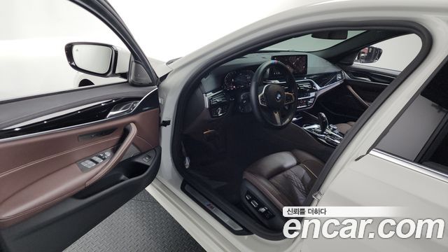 BMW 5 Series (G30) 530i M Sport Package 2022 — фото 10