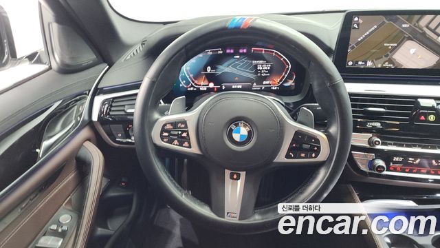 BMW 5 Series (G30) 530i M Sport Package 2022 — фото 17