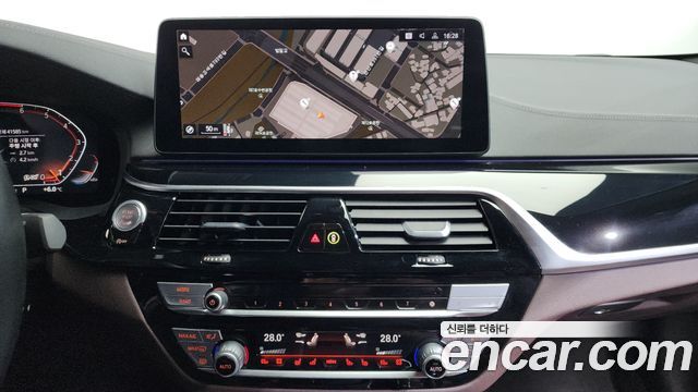 BMW 5 Series (G30) 530i M Sport Package 2022 — фото 18