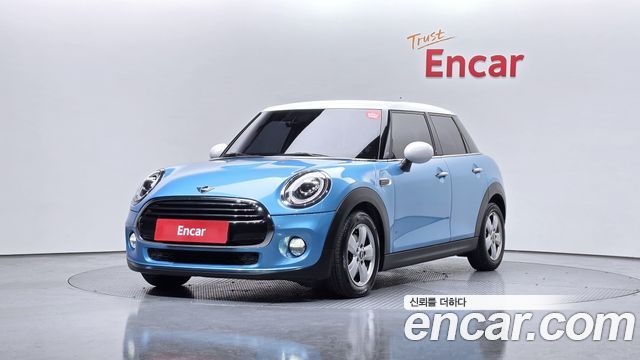 MINI Cooper 5Door Standard 3rd 2019 — фото 1