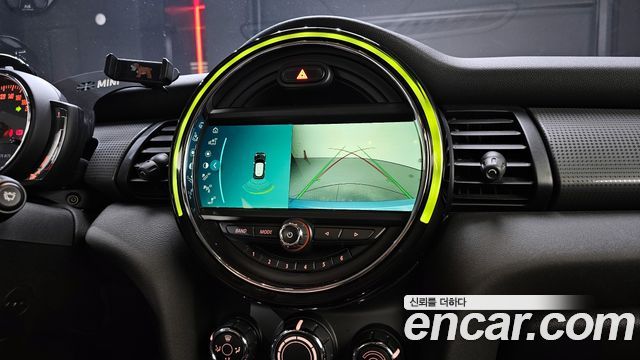 MINI Cooper 5Door Standard 3rd 2019 — фото 14