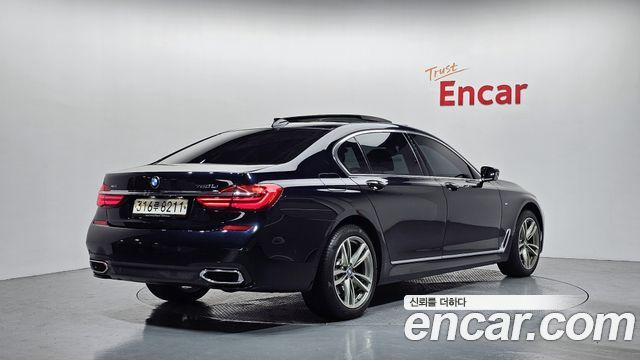 BMW 7 Series (G11) 740Li xDrive M Sport Package 2017 — фото 2