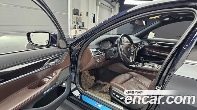 BMW 7 Series (G11) 740Li xDrive M Sport Package 2017 — фото 10