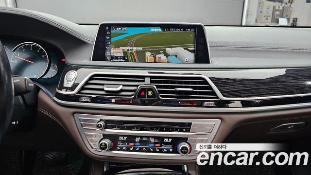 BMW 7 Series (G11) 740Li xDrive M Sport Package 2017 — фото 23
