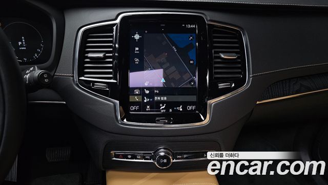 Volvo XC90 (II) T8 Inscription Hybird 2021 — фото 14