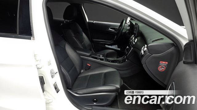 Mercedes-Benz GLA-Class (X156) GLA220 2019 — фото 11
